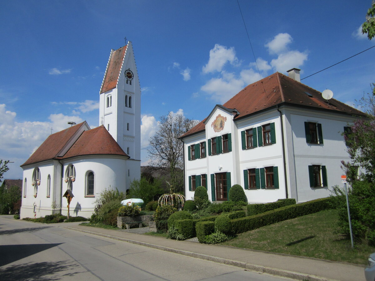 Schnebach, Pfarrkirche St. Leonhard, erbaut von 1742 bis 1743 durch Johann Paulus (23.04.2014)