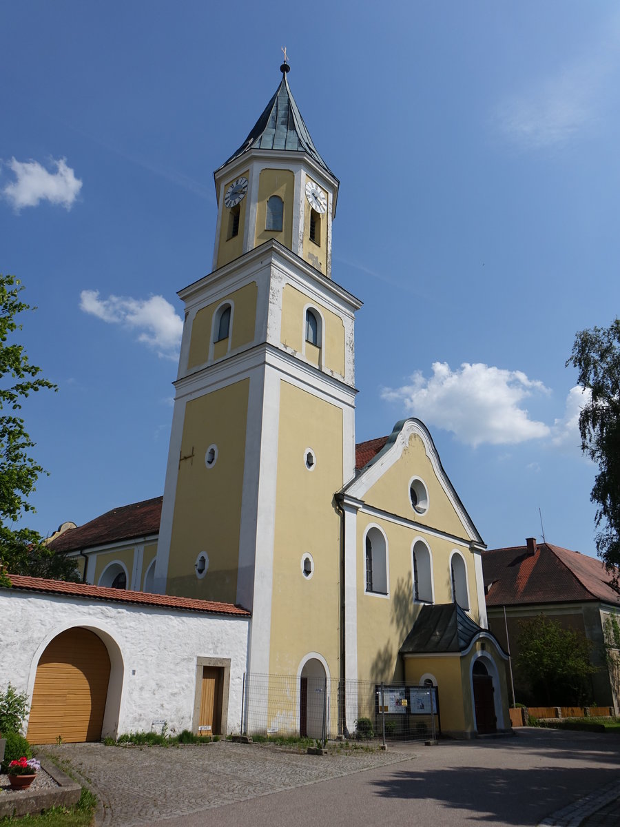 Schnthal, ehem. Klosterkirche St. Michael, Saalbau mit eingezogenem Rechteckchor, erbaut bis 1710 (03.06.2017)