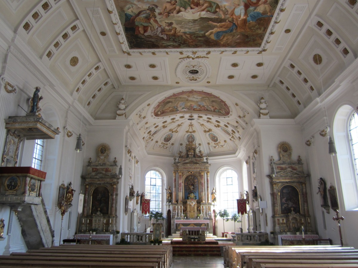Schwabsoien, Altre und Kanzel der St. Stephan Kirche (03.10.2012)