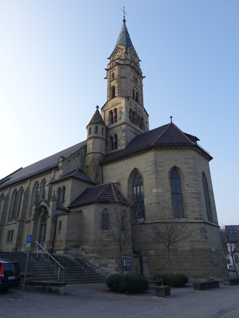 Schwbisch Hall, St. Katharina Kirche, flachgedeckter einschiffiger Saalbau, erbaut ab 1240, sptgotischer Chor von 1343, neugotisches Kirchenschiff erbaut von 1896 bis 1898 (15.03.2015)