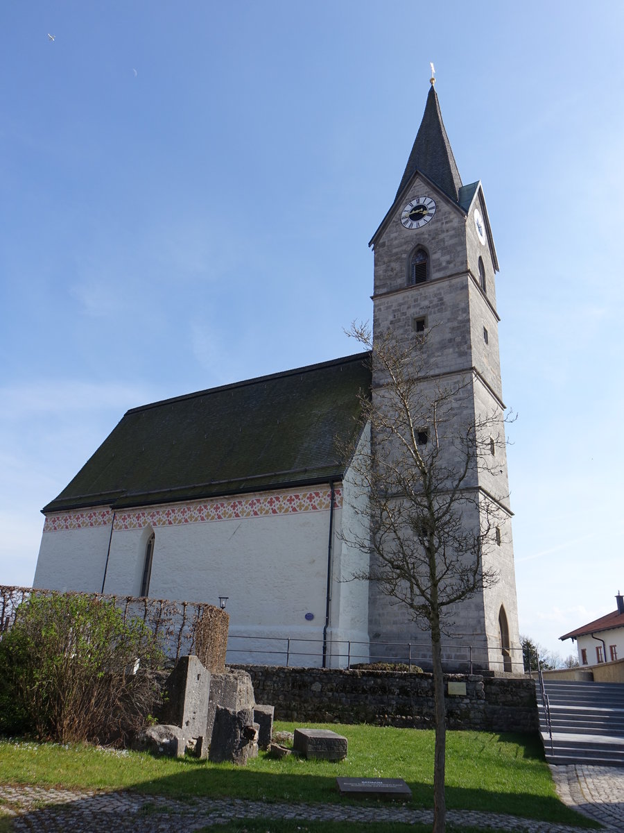 Seebruck, Kirche St. Thomas und St. Stephan, sptgotisch erbaut von 1474 bis 1477 (02.04.2017)