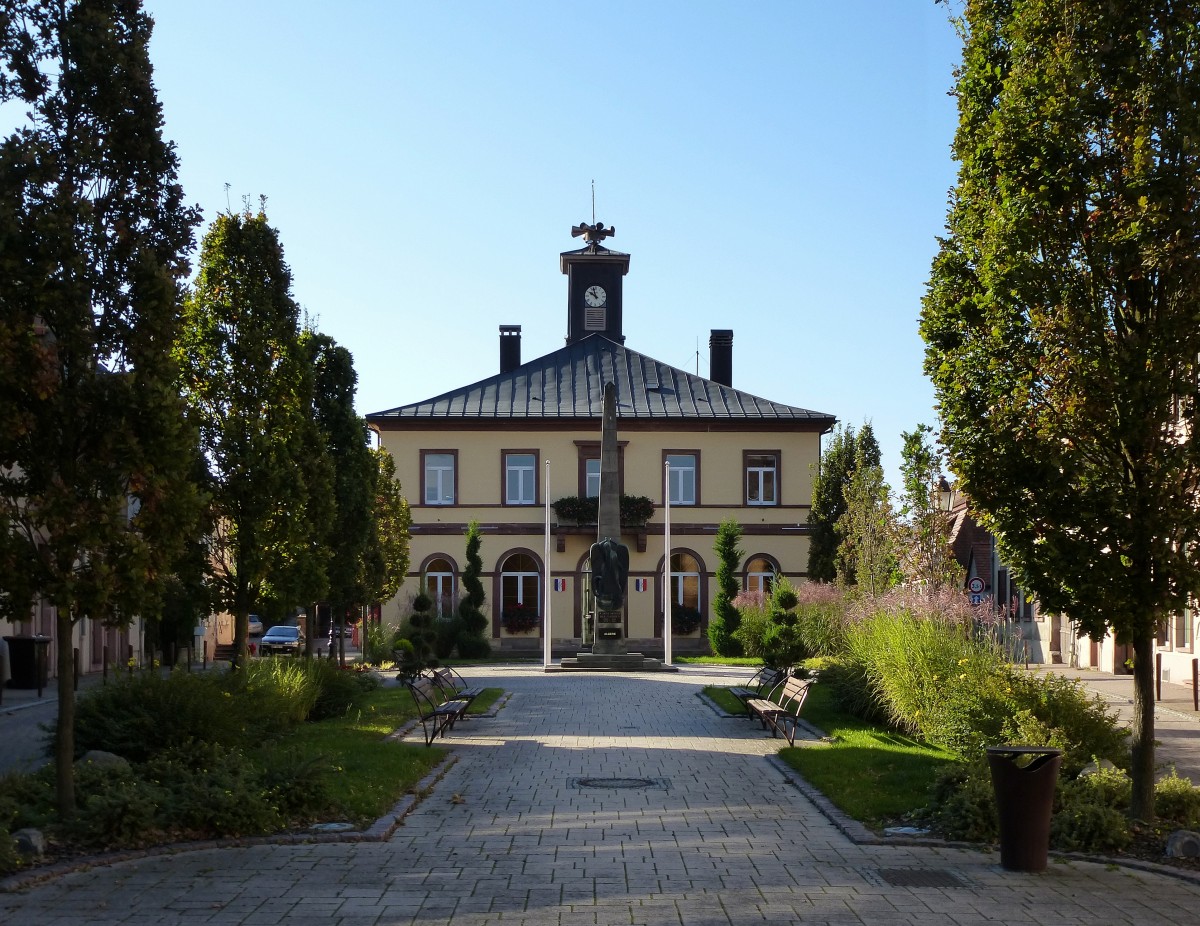 Seltz, das Rathaus der ca. 3.300 zhlenden Gemeinde im nrdlichen Elsa, Sept.2015