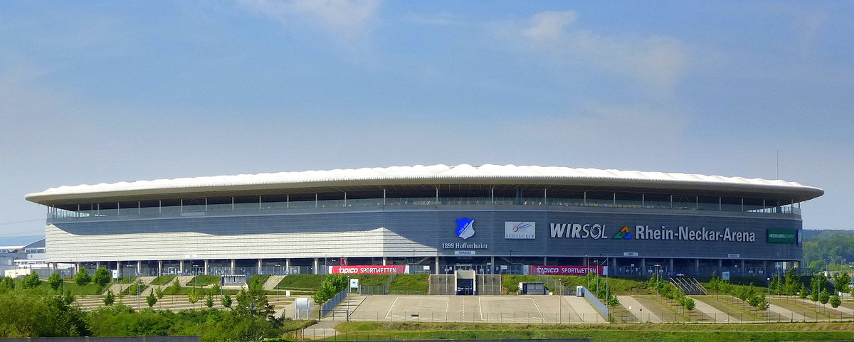 Sinsheim, die Rhein-Neckar-Arena, das Fuballstadion der TSG Hoffenheim, 2009 erffnet, April 2014
