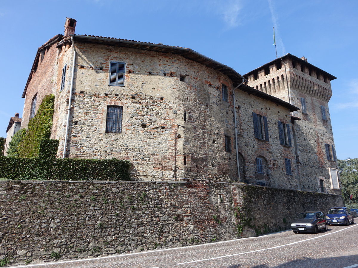 Somma Lombardo, Castello Visconti, erbaut im 12. Jahrhundert, neu errichtet ab 1448 durch Francesco und Guido Visconti (22.09.2018)