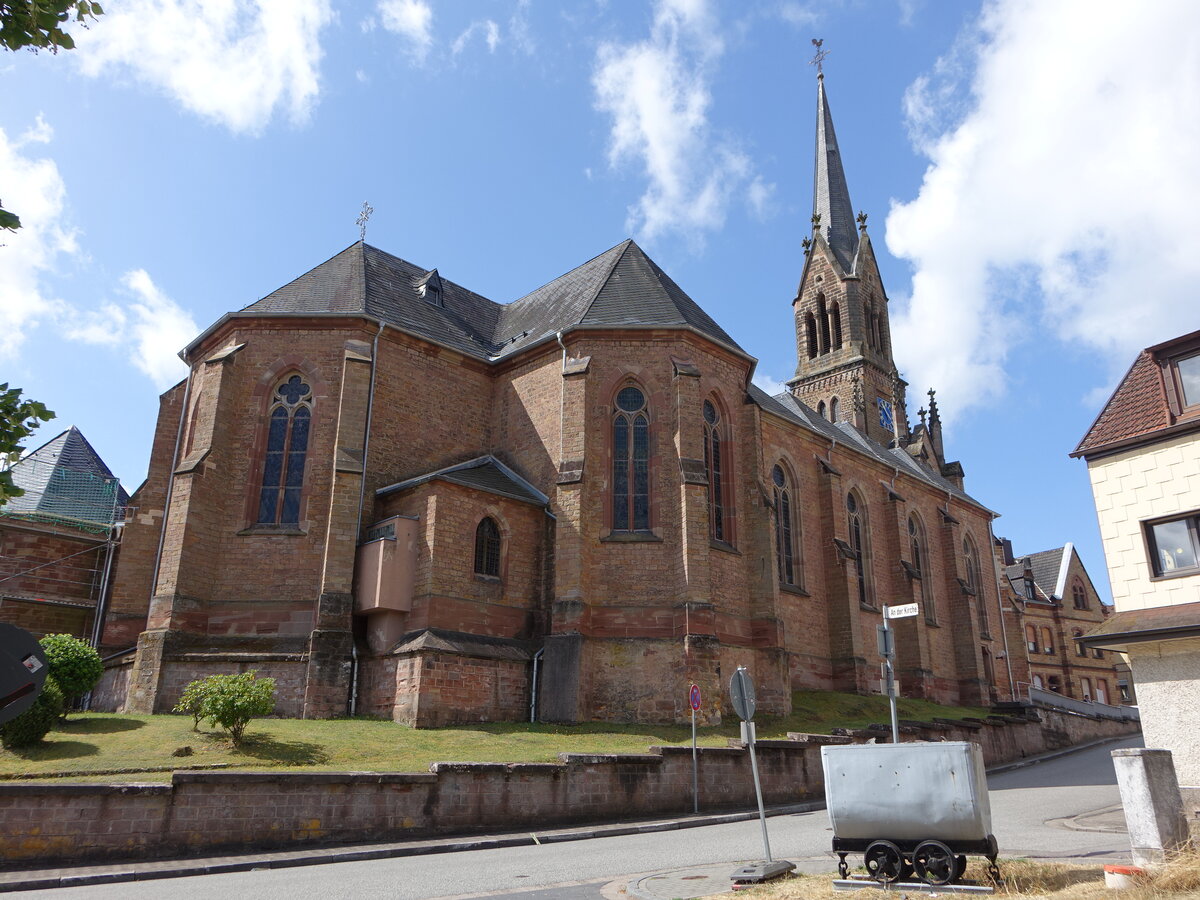 Spiesen, Pfarrkirche St. Ludwig, erbaut von 1885 bis 1887 (16.07.2023)