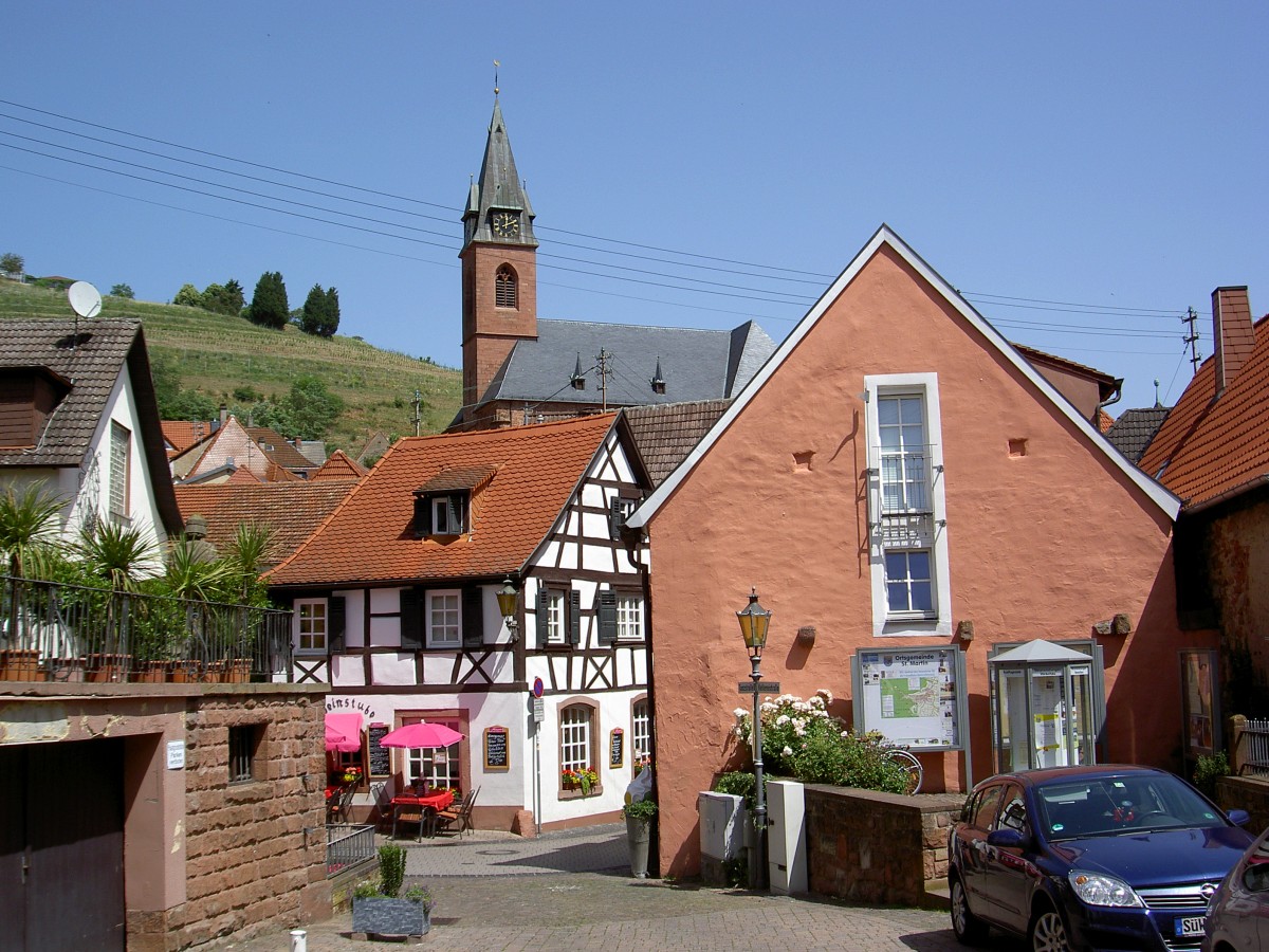 St. Martin/Pfalz, Emser Strae und Kellereistrae mit St. Martin Kirche (08.06.2014)