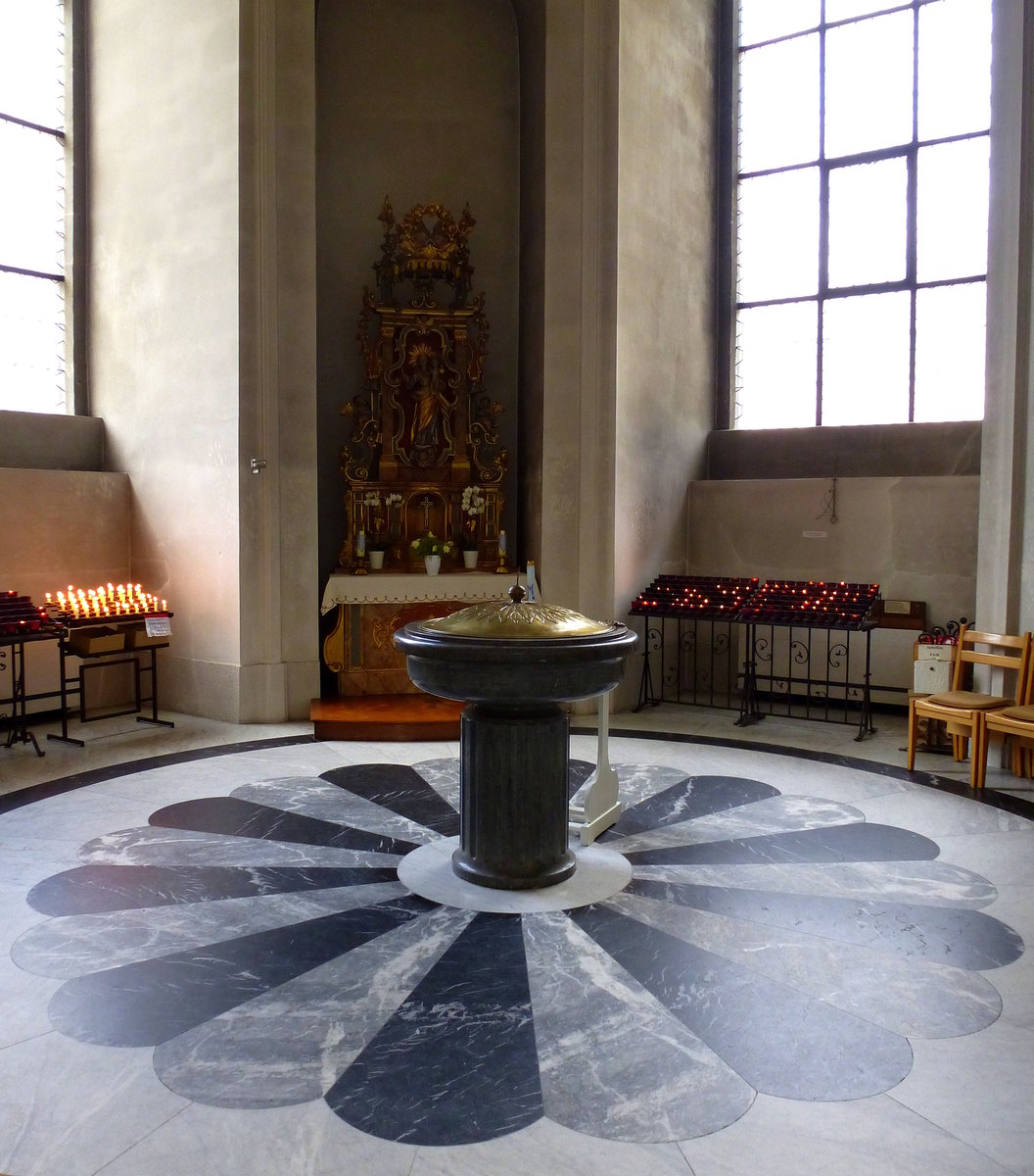 St.Blasien, Blick in eine Seitenkapelle des Domes, Sept.2015
