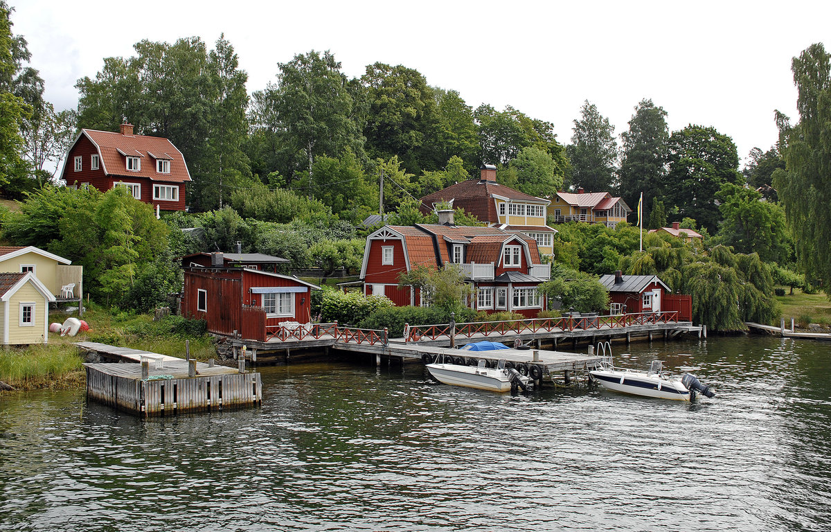 Stegesund nrdlich von Walholm. Stegesund ist ein Teil des Stockholmer Schrenhofs. Aufnahme: 26. Juli 2017.