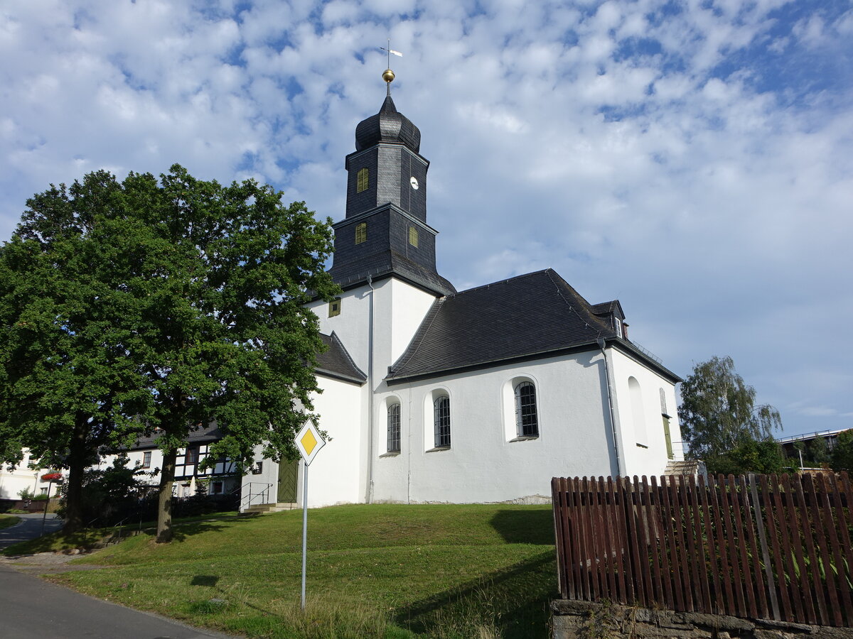 Steinsdorf, evangelische Kirche, erbaut im 15. Jahrhundert (12.08.2023)