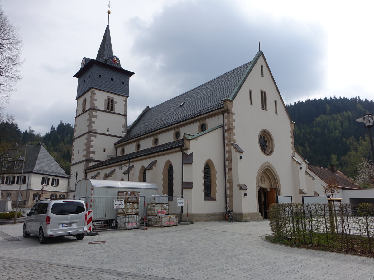 Steinwiesen, kath. Pfarrkirche St. Marien, Chorseitenturm, erbaut von 1475 bis 1476 durch Friedrich Bopp (15.04.2017)