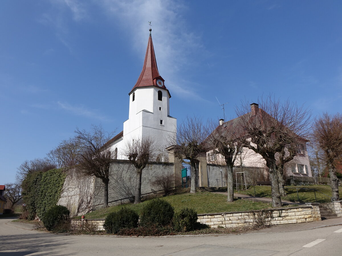 Stetten, evangelische St. Peter Kirche, Chorturmkirche erbaut im 14. Jahrhundert, Langhaus erbaut von 1564 bis 1568, erweitert von 1822 bis 1823 (18.03.2015)