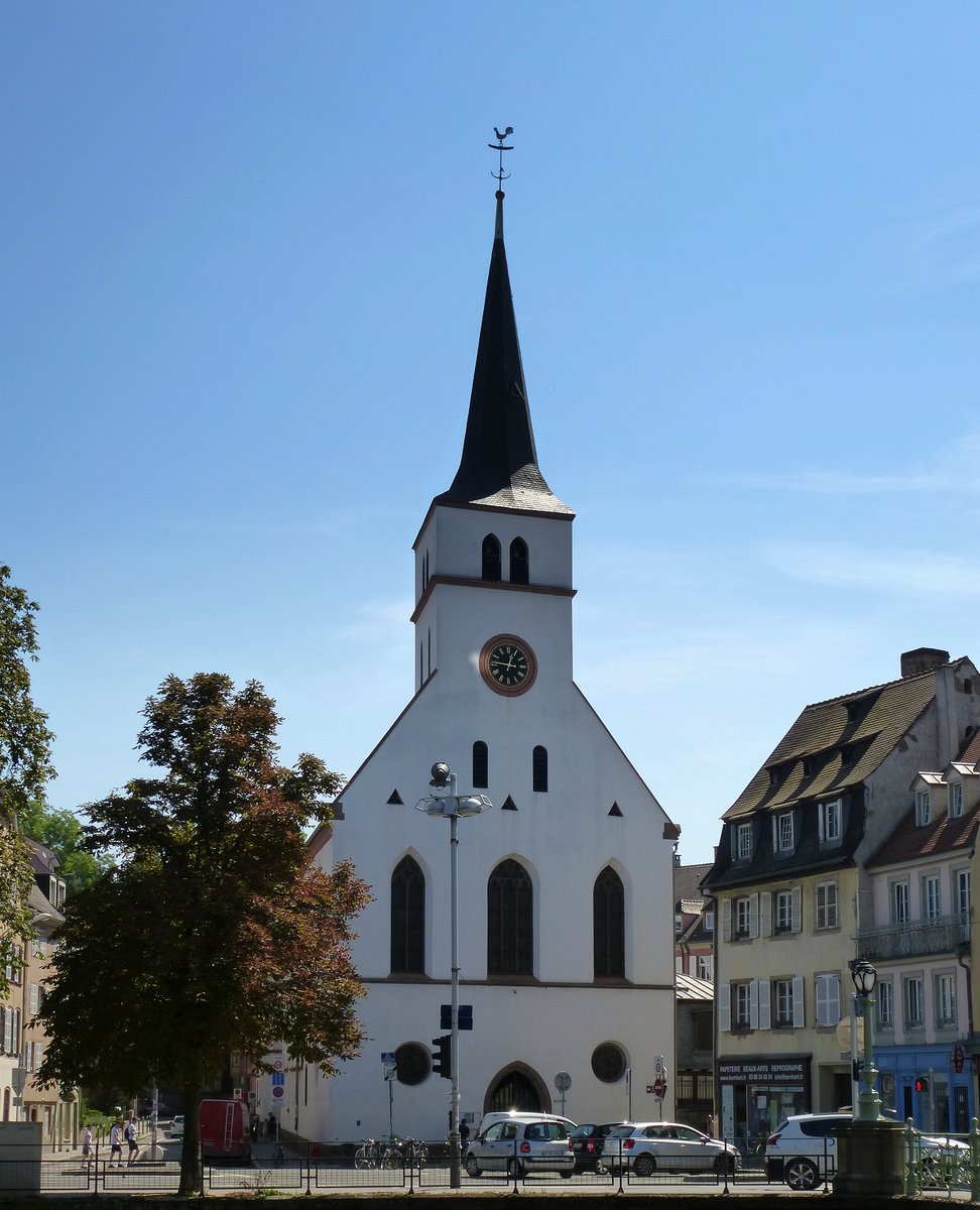 Straburg, die evangelische Kirche St.Wilhelm, im gotischen Stil erbaut 1307, Aug.2016
