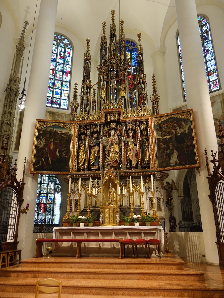 Straubing, Hochaltar von 1486 in der Stiftskirche St. Jakob (13.11.2016)
