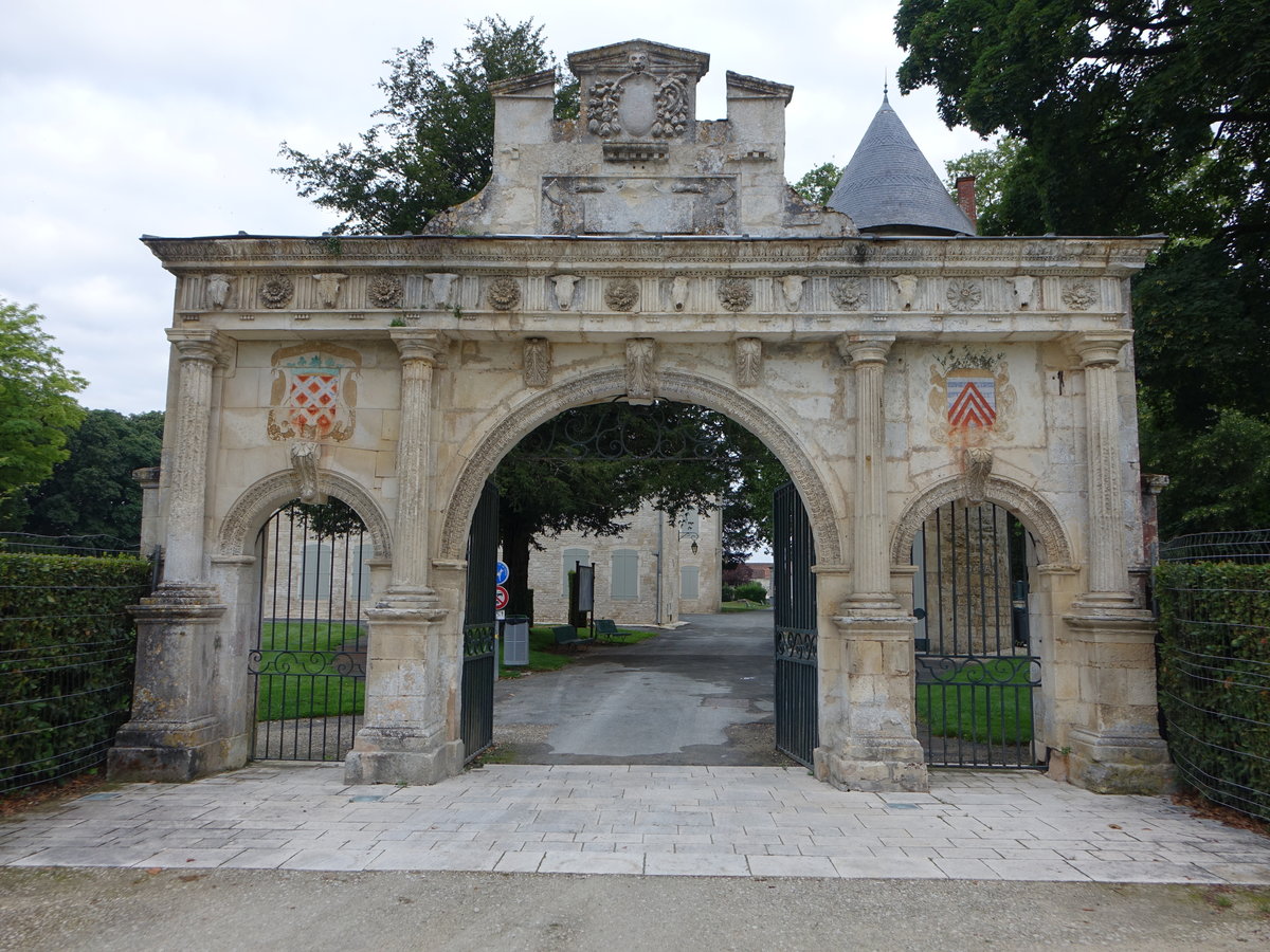 Surgeres, La Porte Renaissance, erbaut im 16. Jahrhundert (14.07.2017)