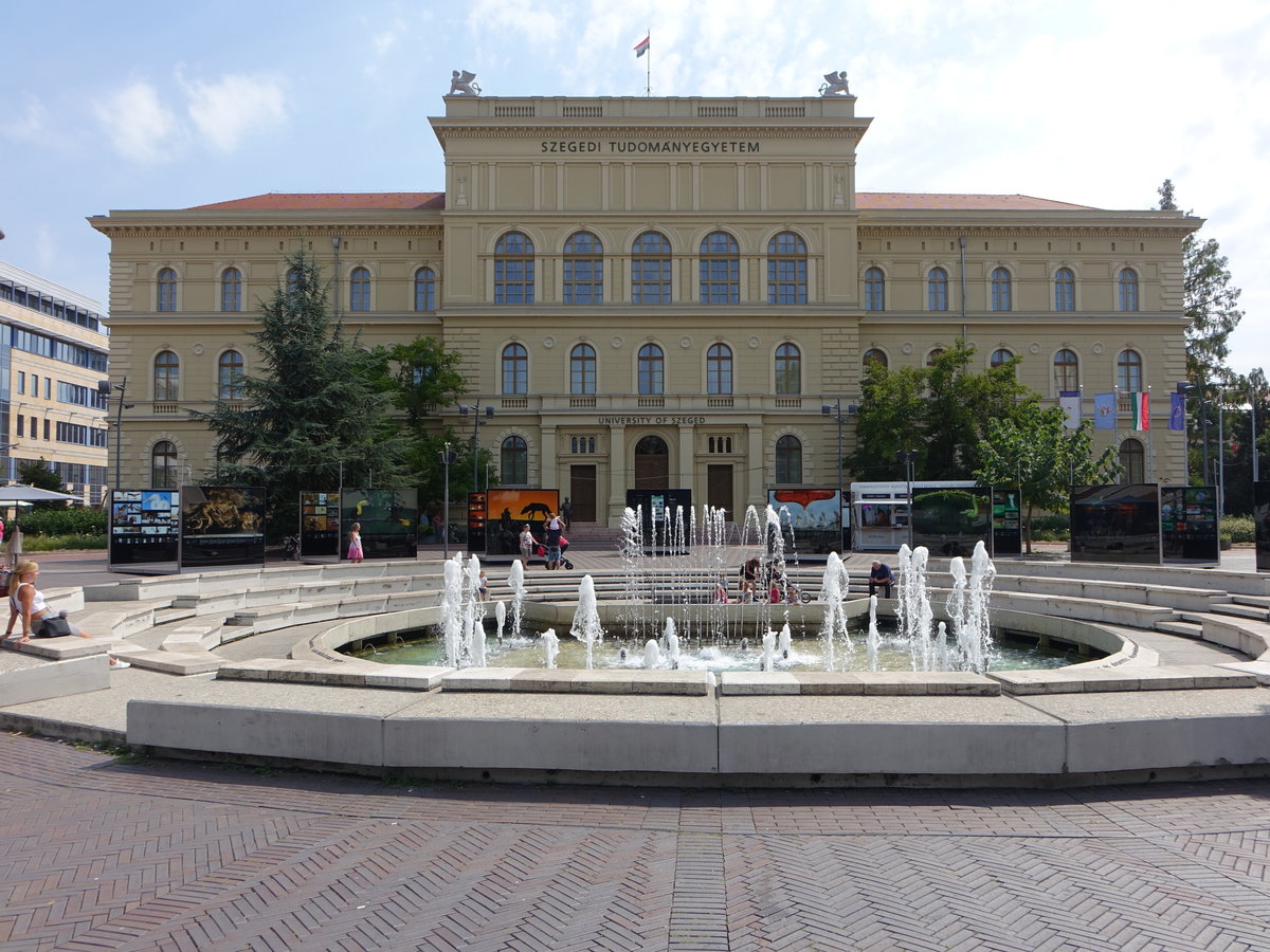 Szeged, Universtittsgebude am Dugonics Ter, erbaut 1873 durch Antal Skalnitzky (24.08.2019)