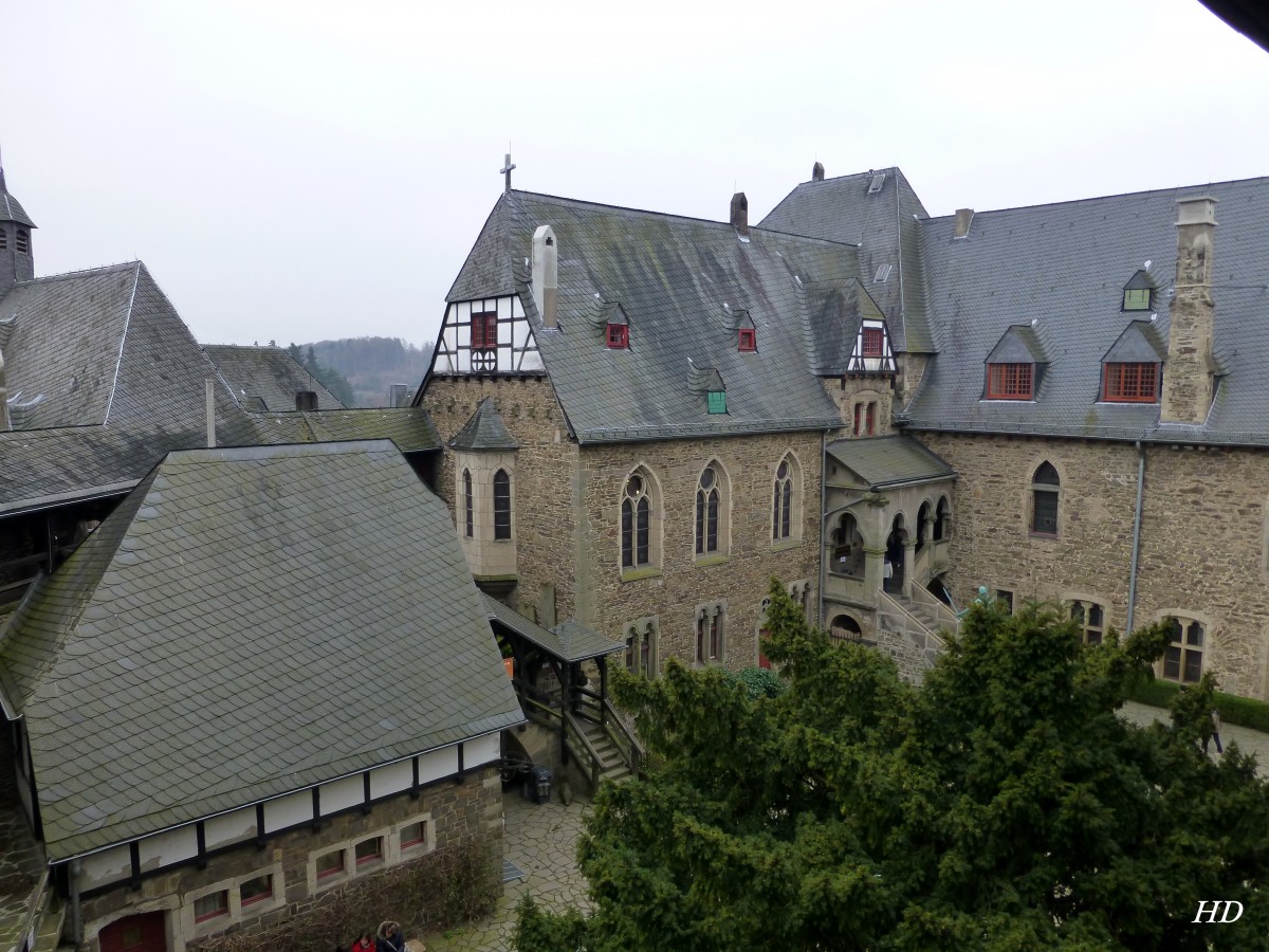 Teilansicht von Schloss Burg an der Wupper. Es beherbergt das Museum des Bergischen Landes. Im 13. und 14.Jahrhundert war das Schloss Hauptresidenz der Grafen von Berg. Burg ist ein Ortsteil von Solingen.
Aufgenommen im Mrz 2014.