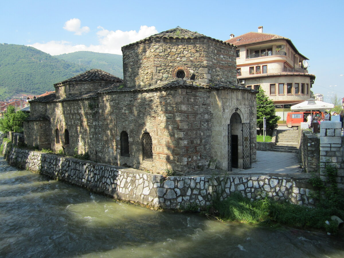 Tetovo, Trkisches Bad Hamam am Fluss Shkumbin, erbaut im 16. Jahrhundert (07.05.2014)