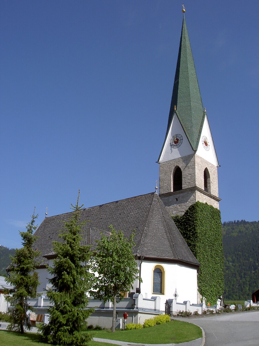 Thiersee, Pfarrkirche St. Nikolaus, erbaut bis 1684, Kirchturm erbaut von 1852 bis 1854 (08.06.2013)