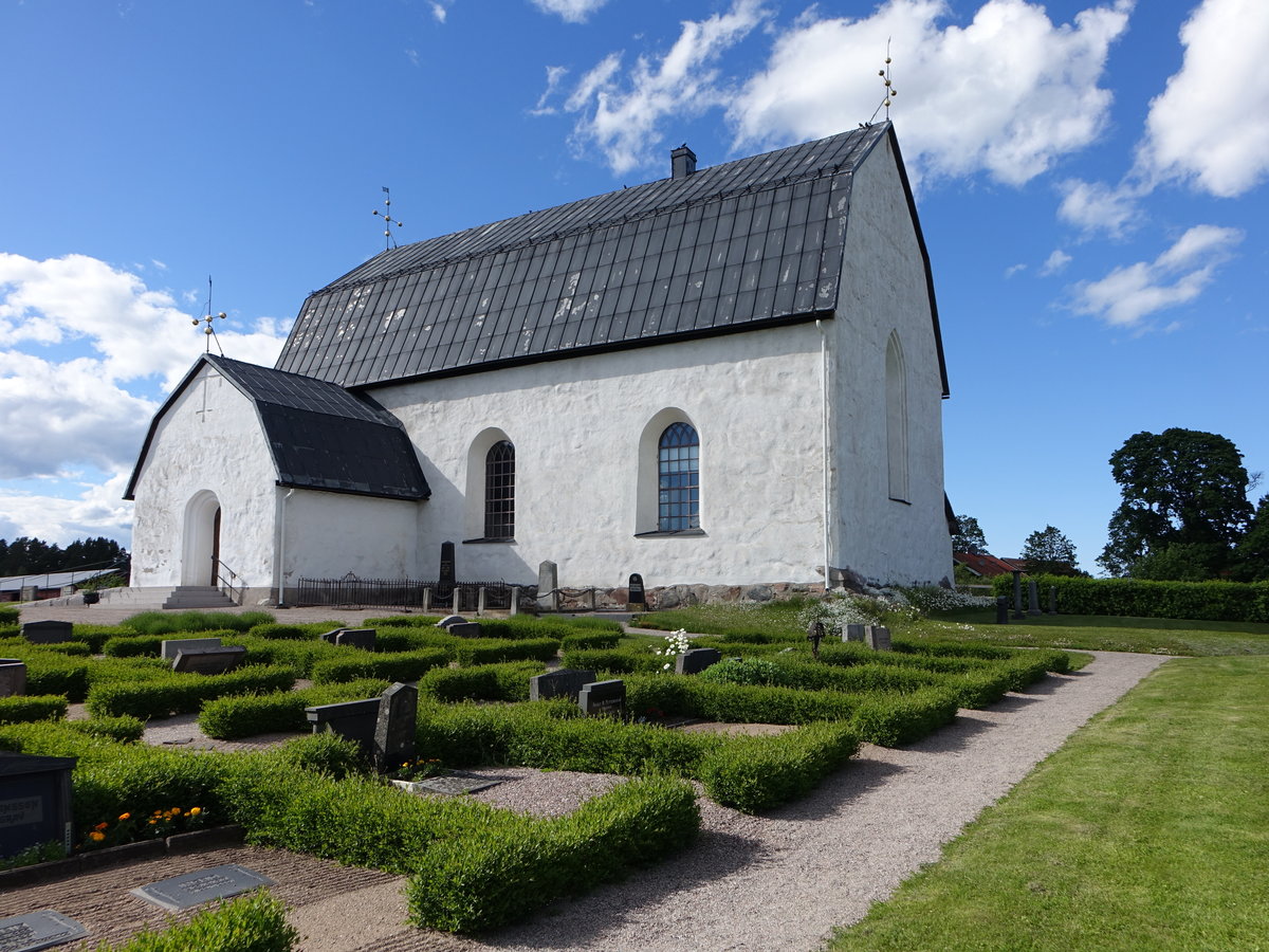 Tolfta, Ev. Kirche, erbaut im 14. Jahrhundert mit schnen Wand- und Gewlbemalereien (22.06.2017)