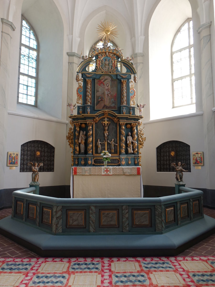 Torsby, Hochaltar von Bildhauer Isak Schullstrm in der Ev. Fryksnde Kirche (31.05.2018)