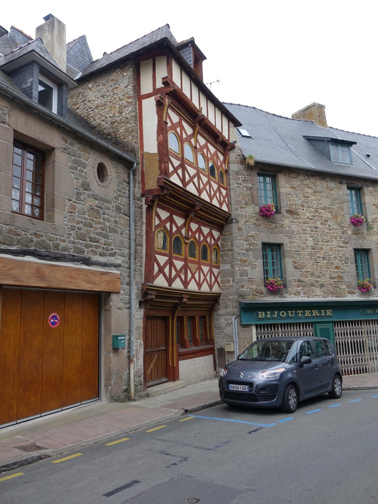 Trguier, Fachwerkhaus in der Rue de la Chalotais (14.07.2015)