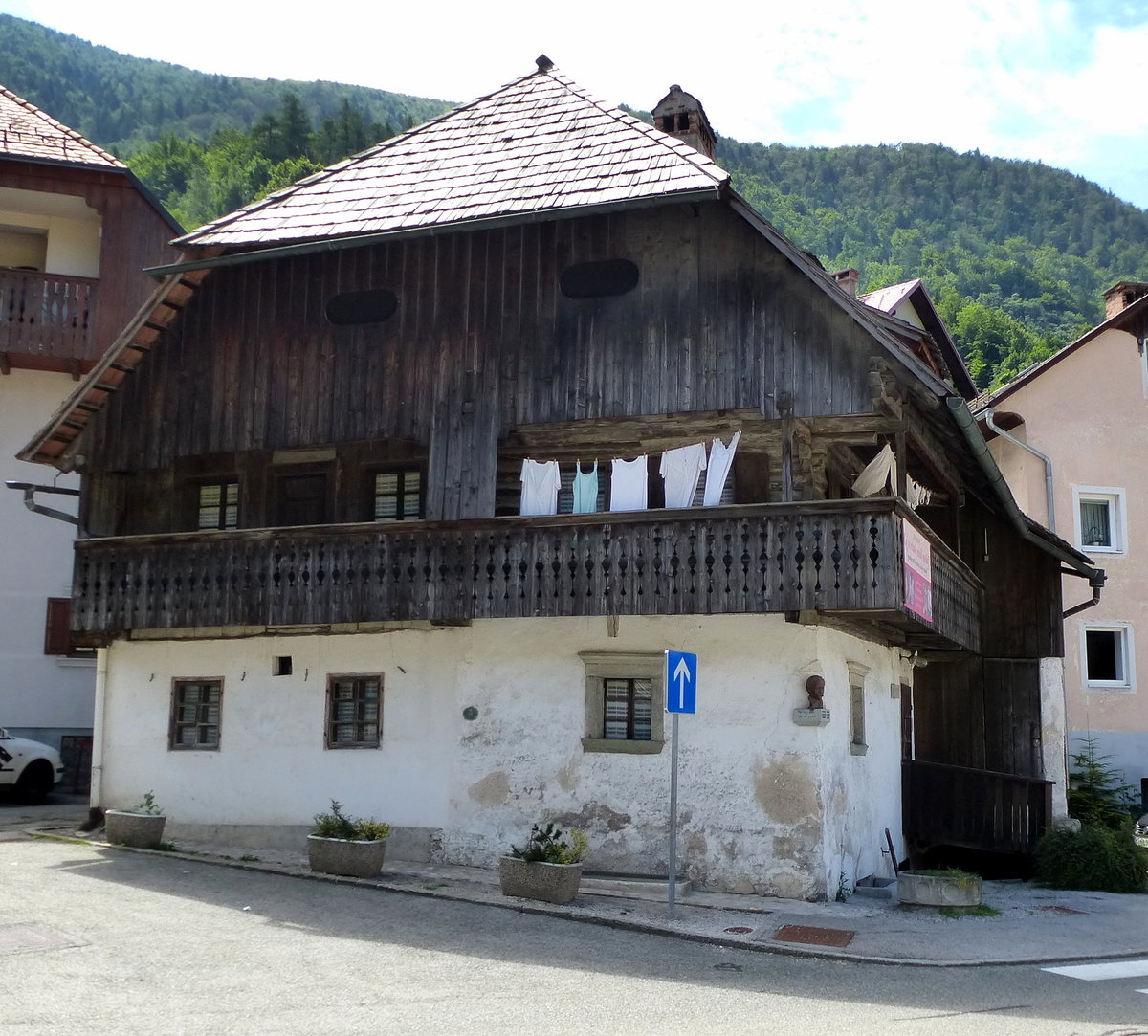 Trzic, das Kurnik-Haus, ltestes Haus der Stadt und Geburtshaus des Volksdichters Vojtek Kurnik, Juni 2016