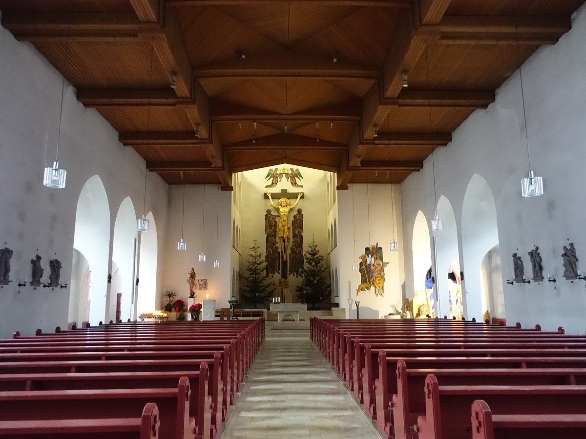 Tuttlingen, Innenraum der kath. Pfarrkirche St. Gallus (29.12.2018)