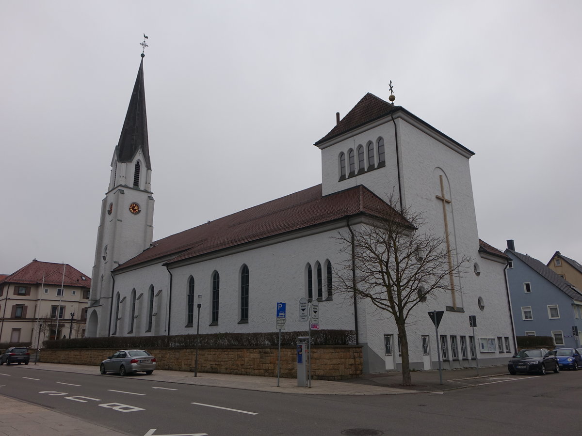 Tuttlingen, kath. Pfarrkirche St. Gallus, erbaut von 1869 bis 1883 durch Oberbaurat Morlock, erweitert 1937 (29.12.2018)