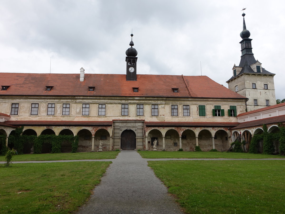 Uhercice, Schloss Ungarschitz, erbaut im 16. Jahrhundert (29.05.2019)
