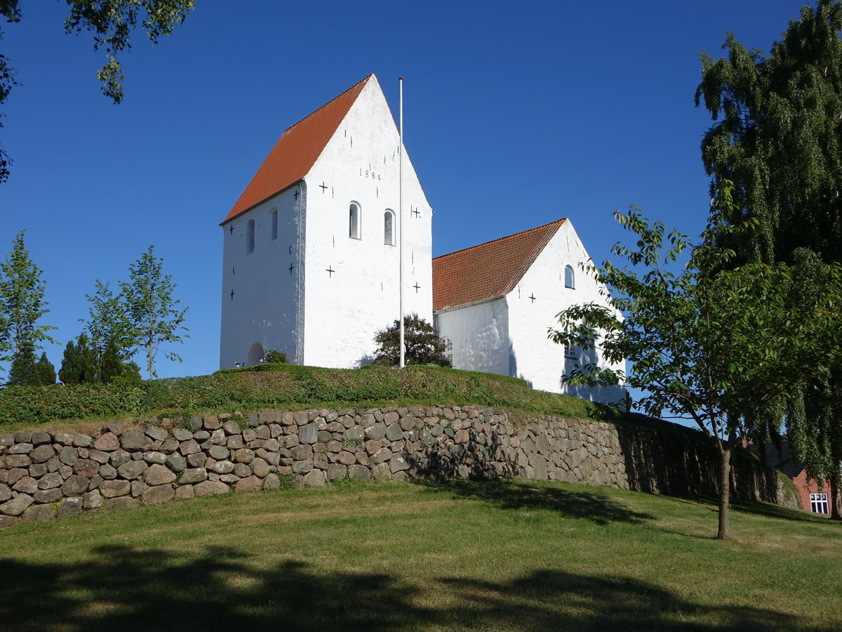 Ulblle, romanische Ev. Kirche, erbaut im 12. Jahrhundert (06.06.2018)