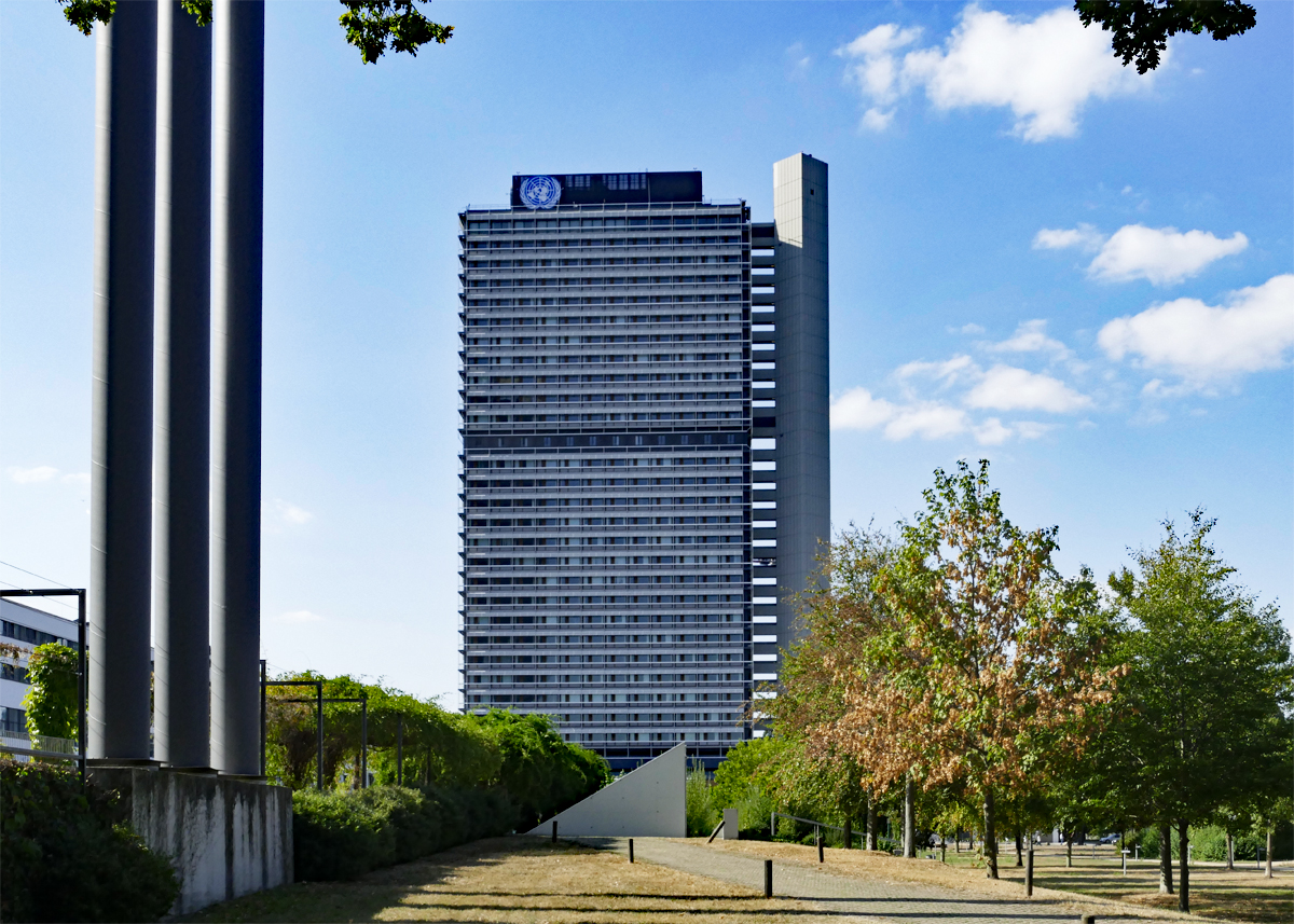 UN-Campus, ehem. Abgeordetenhochhaus  Langer Eugen , in Bonn 01.09.2018