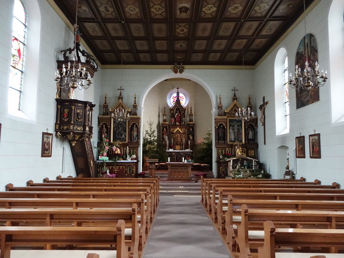 Unteralpfen, neugotischer Innenraum der St. Laurentius Kirche (31.12.2018)
