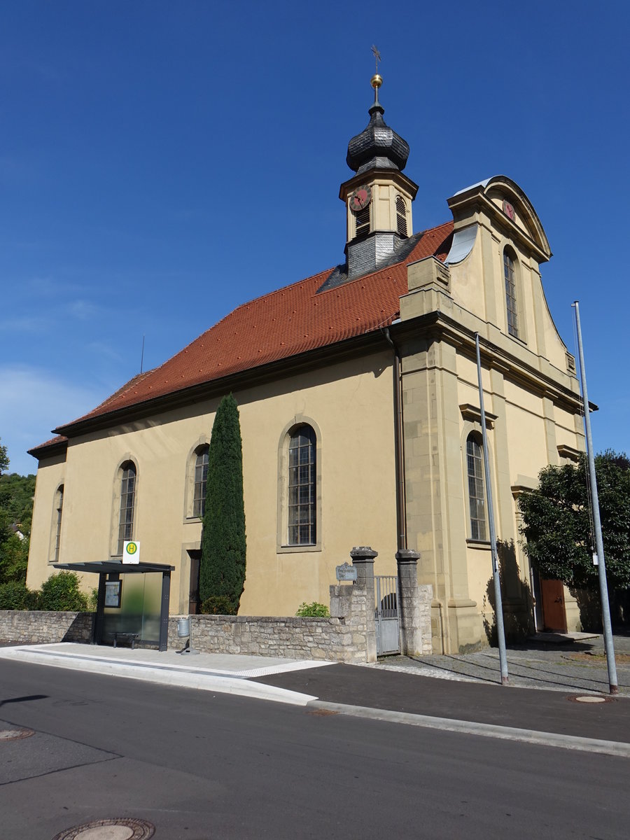 Unterdrrbach, kath. Pfarrkirche St. Rochus und Sebastian, Saalbau mit Satteldach und eingezogenem Chor, erbaut bis 1800 (15.08.2017)