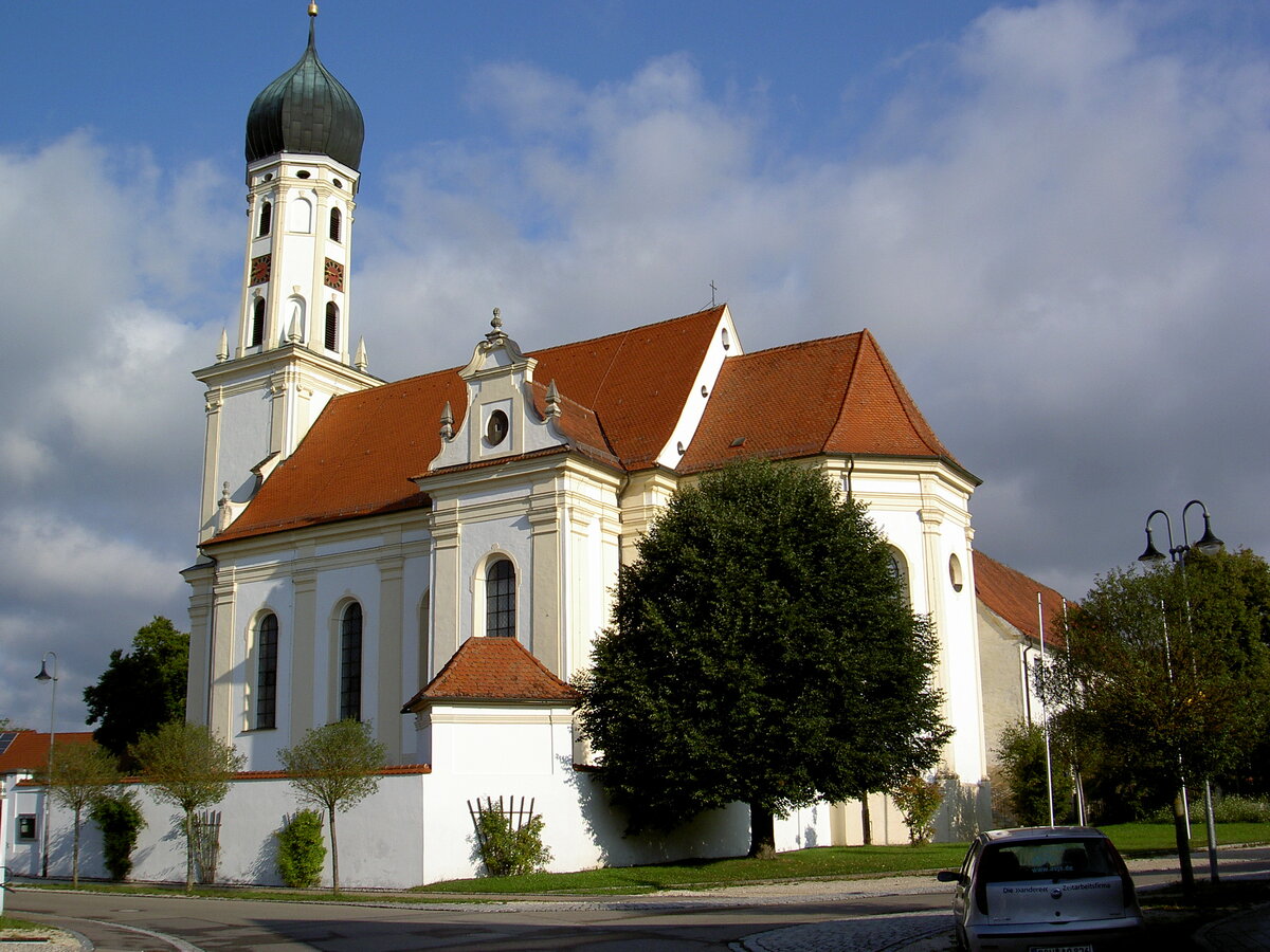 Unterliezheim, Pfarrkirche St. Leonhard, erbaut von 1732 bis 1740 durch Johann Windschmid (24.08.2014)
