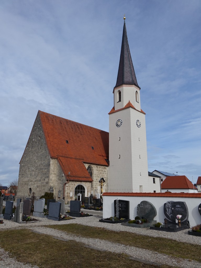 Unterneukirchen, St. Johannes Kirche, gotische Saalkirche, erbaut 1479 (14.02.2016)
