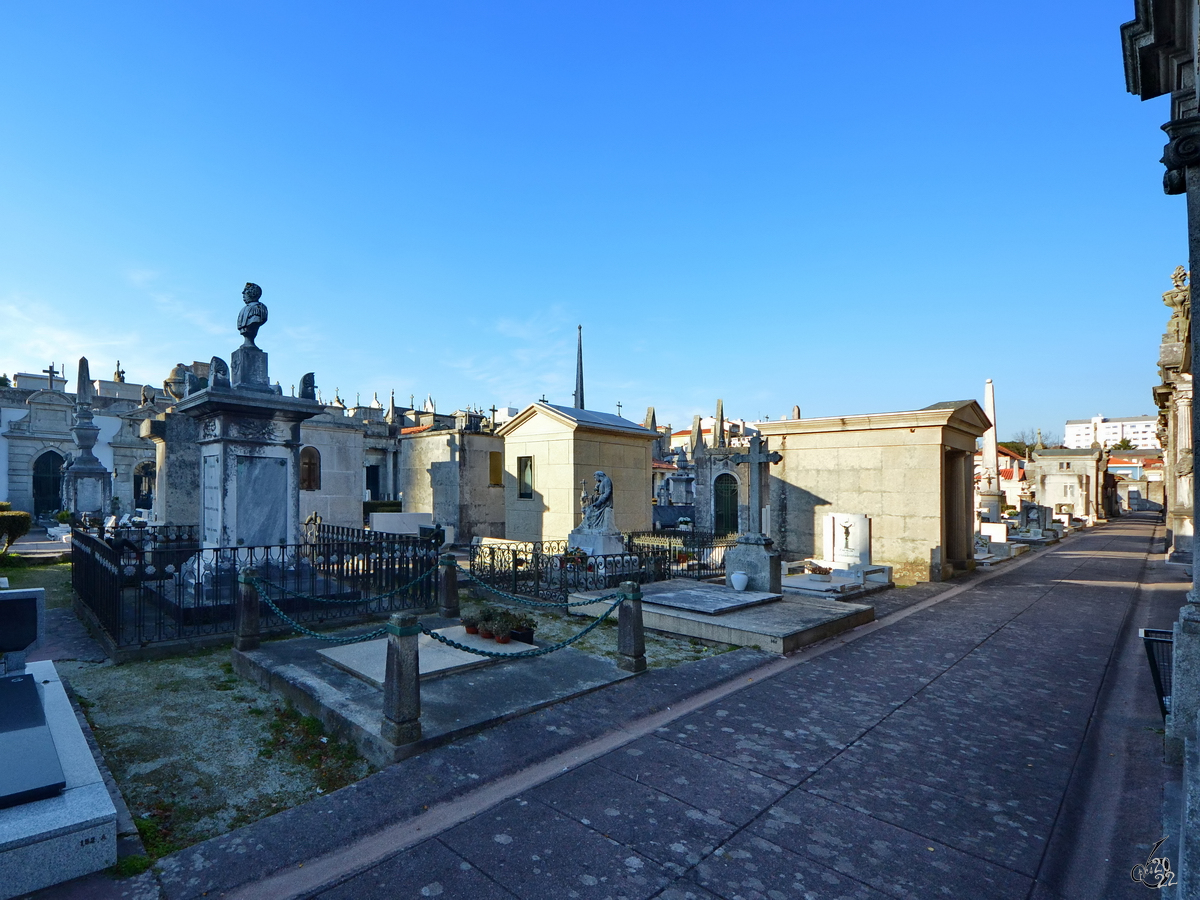 Unterwegs auf dem Gelnde des Friedhofes von Lapa (Cemitrio da Lapa), welcher sich zu einer Begrbnissttte des wohlhabenden Brgertums entwickelte. (Januar 2017)