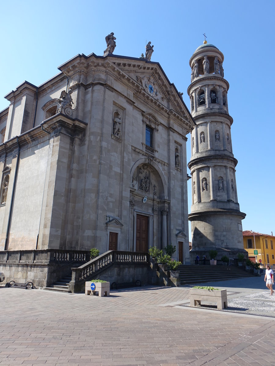 Urgnano, Pfarrkirche St. Nazario, erbaut im 18. Jahrhundert (29.09.2018)