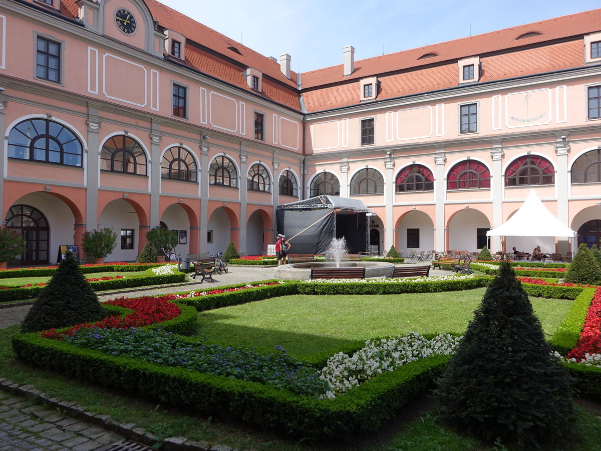 Valasske Mezirici / Wallachisch Meseritsch, Schloss Zerotinu, erbaut bis 1538 (02.08.2020)