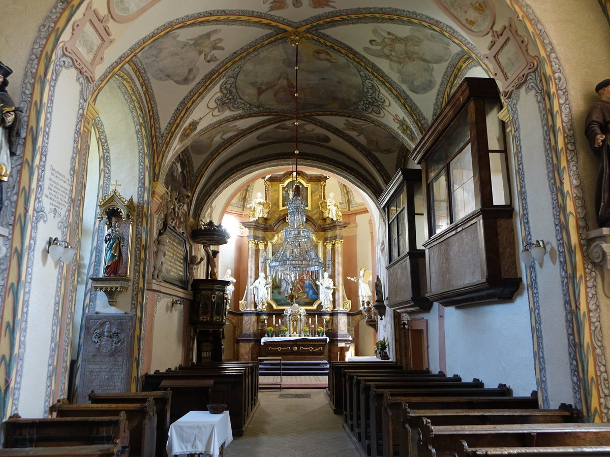 Valec, Innenraum der Pfarrkirche St. Johannes der Tufer (06.07.2019)
