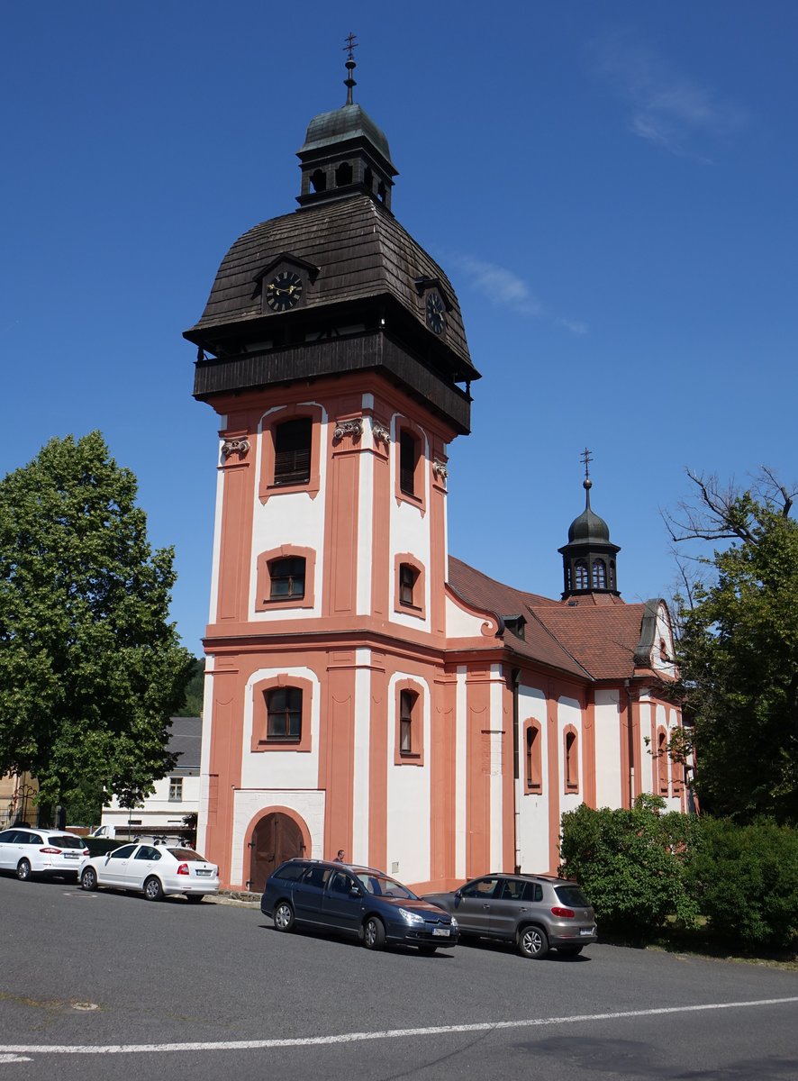 Valec, St. Johannes der Tufer Kirche, erbaut im 17. Jahrhundert (06.07.2019)