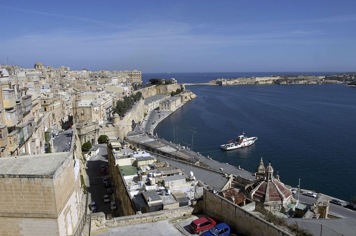 Valletta von Herbert Ganado Gardens aus gesehen. Aufnahme: Oktober 2006.