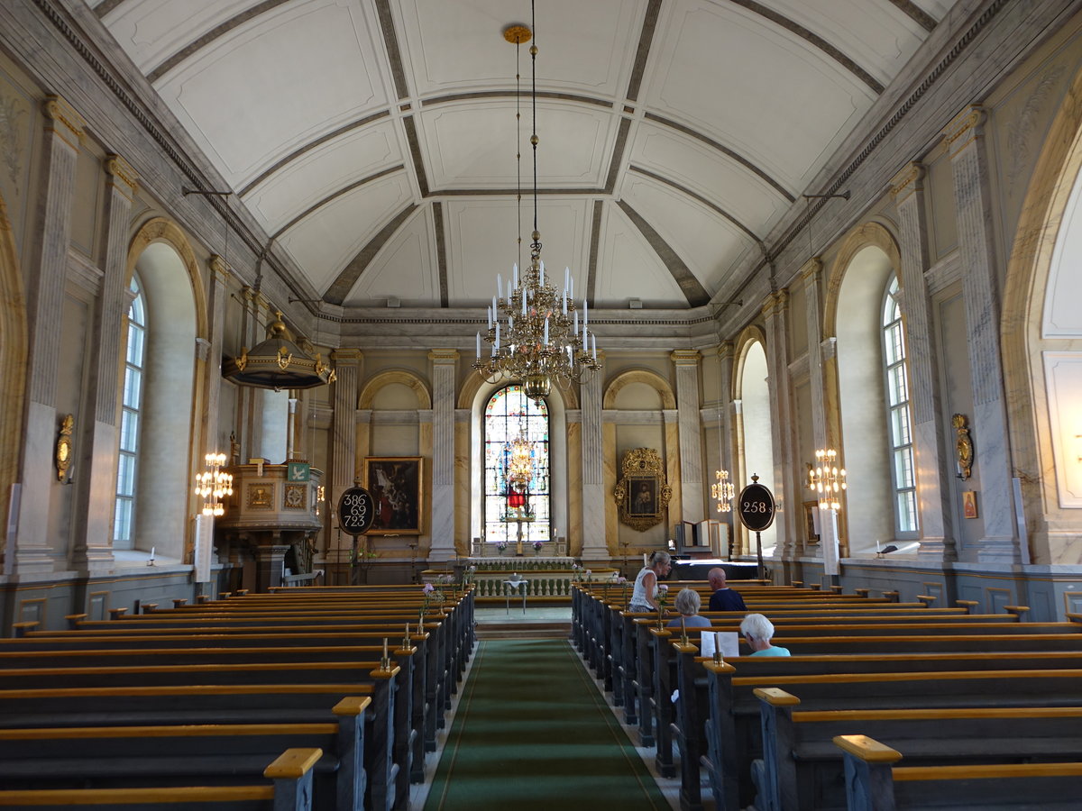 Vaxholm, Innenraum der Ev. Kirche, Gemlde von Per Krafft (03.06.2018)