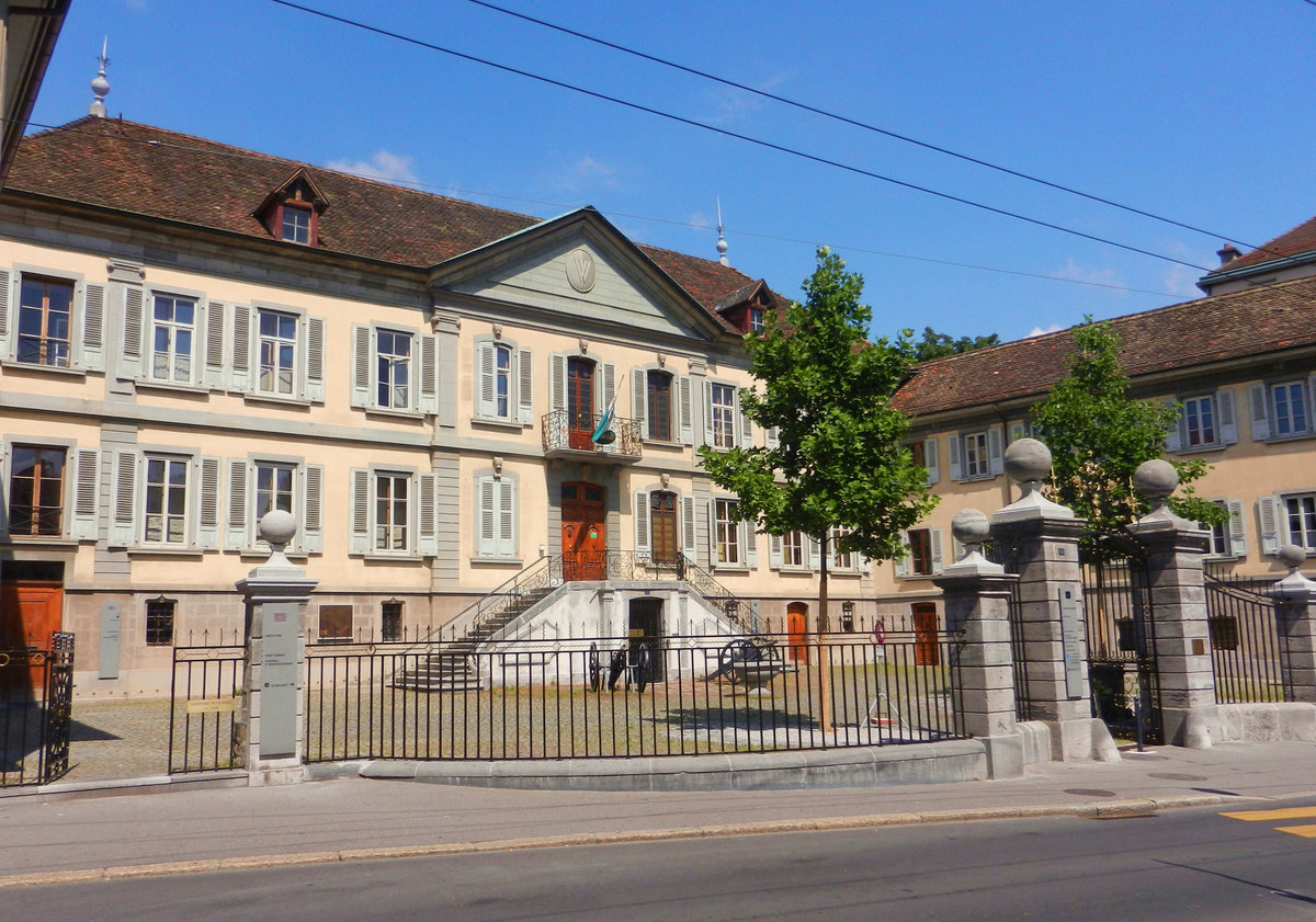 Vevey, la Cour au Chantre. Prfektur und Verwaltung des neuen Bezirks Riviera-Pays-d'Enhaut - 31.05.2014