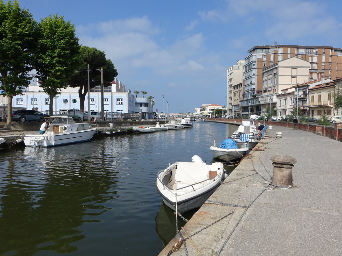 Viareggio, Hafen und Brulamaca Kanal an der Via Rosolino Pilo (16.06.2019)