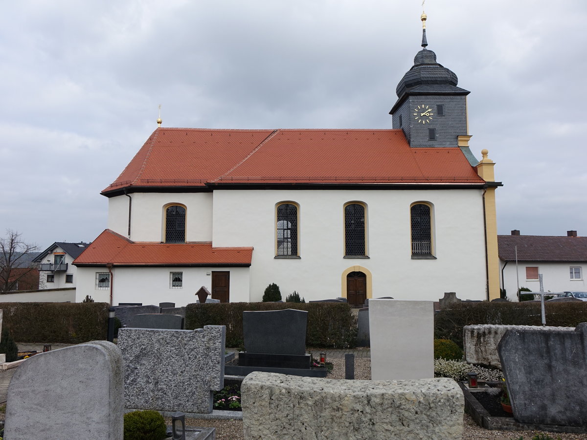 Viereth, kath. Pfarrkirche St. Jakobus, Saalbau mit eingezogenem Chor, erbaut von 1762 bis 1763 von Johann Litzenberger und Christian Weyrauther (26.03.2016)