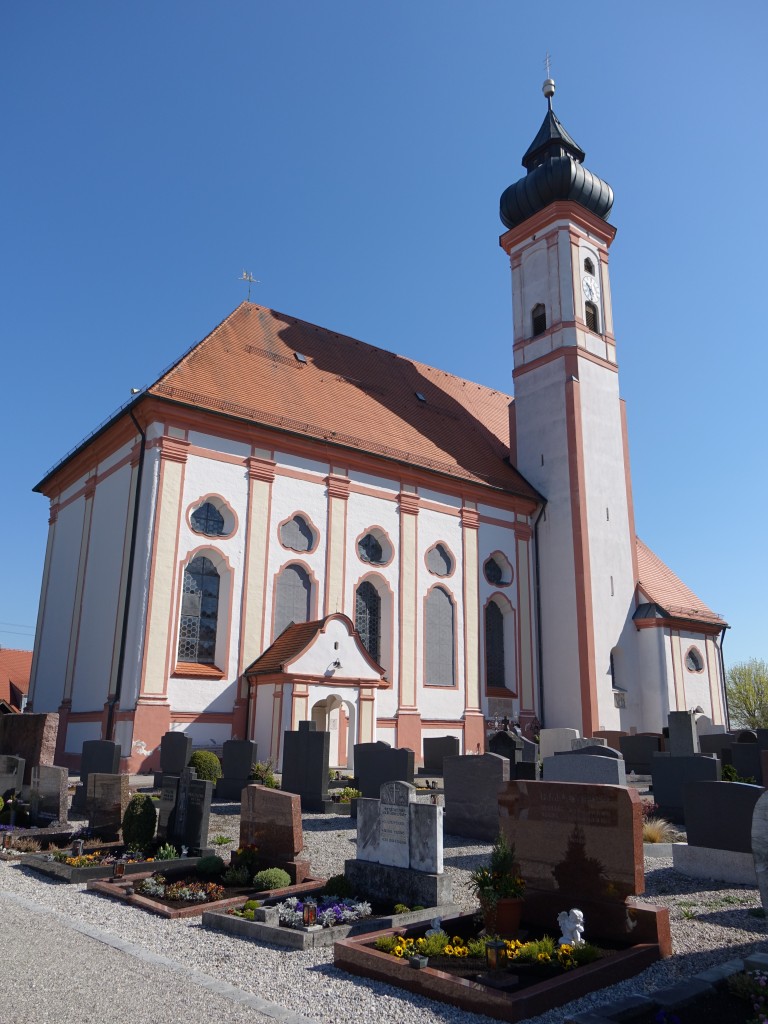 Vierkirchen, Katholische Pfarrkirche St. Jakobus, erbaut von 1763 durch Anton Glonner (19.04.2015)