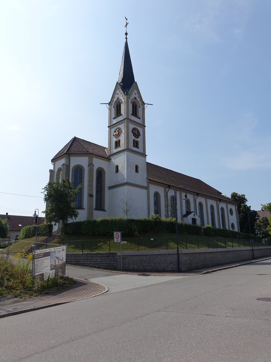 Villingendorf, kath. St. Gallus Kirche, erbaut von 1882 bis 1883 durch den Baumeister Hetzinger (19.08.2018)