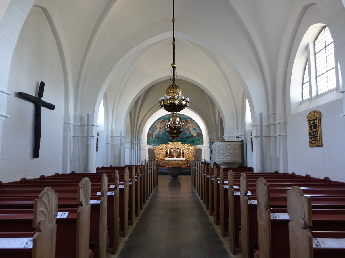 Vodskov, Innenraum der Ev. Kirche, Ausstattung von Jensen-Klint (08.06.2018)