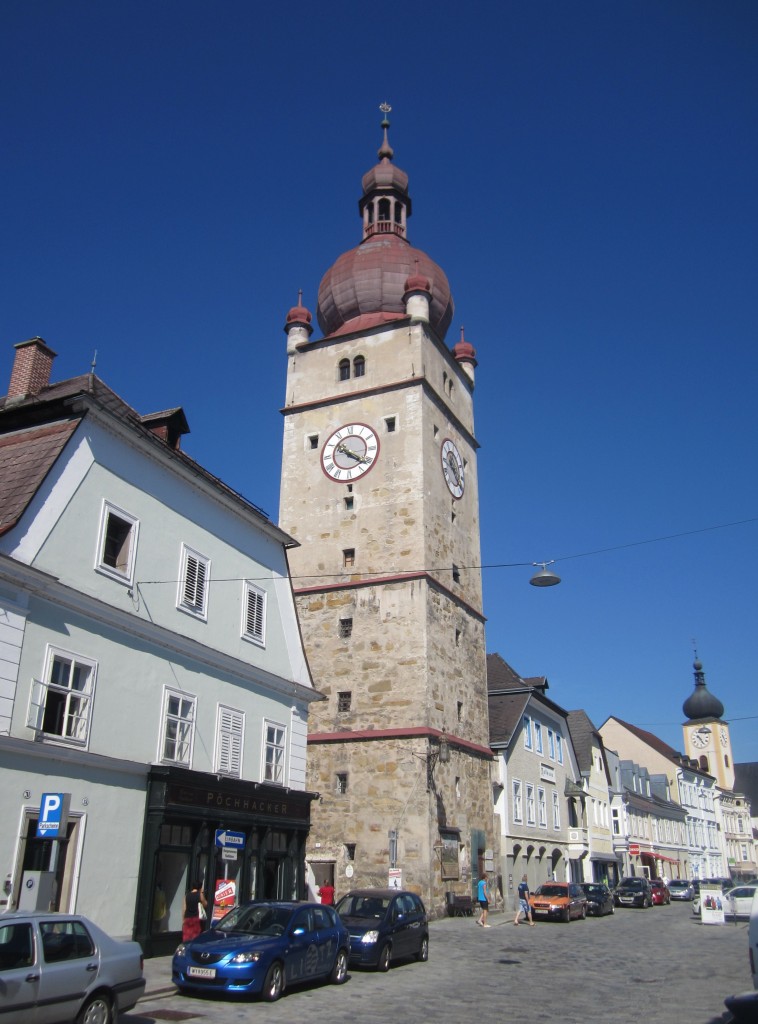 Waidhofen a. d. Ybbs, Stadtturm, ehemaliger Festungsturm, erbaut von 1535 bis 1542, 
das nordseitige Zifferblatt zeigt 3/4 12 die Stunde des Sieges ber die Trken (17.08.2013)