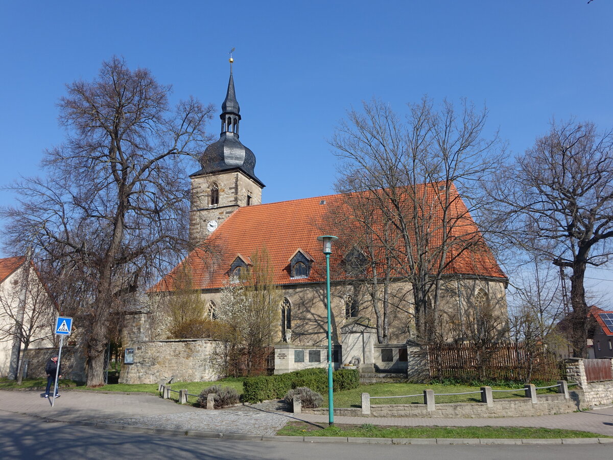 Walschleben, evangelische St. Crucis Kirche, erbaut 1495 (07.04.2023)